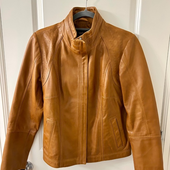 Quince Leather Jacket in Dark Cognac Brown - Picture 4 of 10
